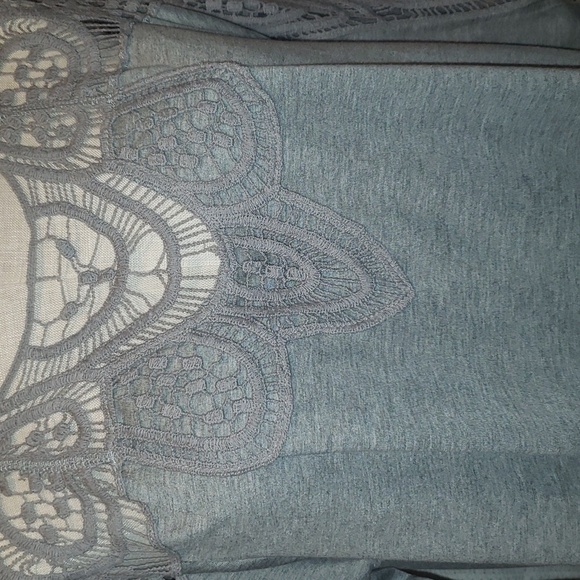 EMBROIDERED SHOULDER BOHO KNIT TUNIC - Picture 6 of 10